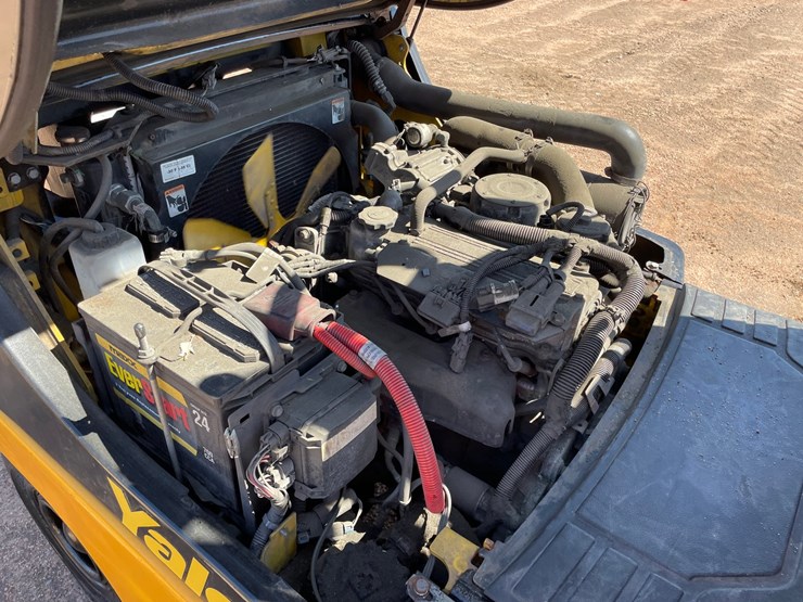 #1137-•-yale-4,000lb-lp-forklift-image-31