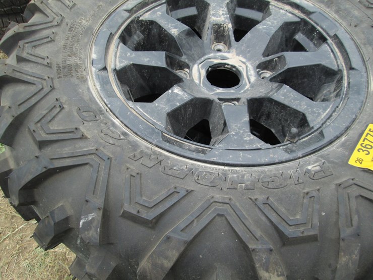 #36775-•-lot-of-(3)-maxxis-27x11r14-tires-image-4