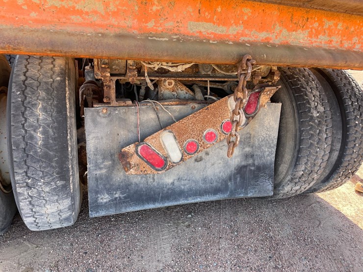 1992-mack-dm690s-image-13