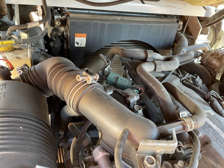 #1136-•-unicarriers-lp-forklift-image-25