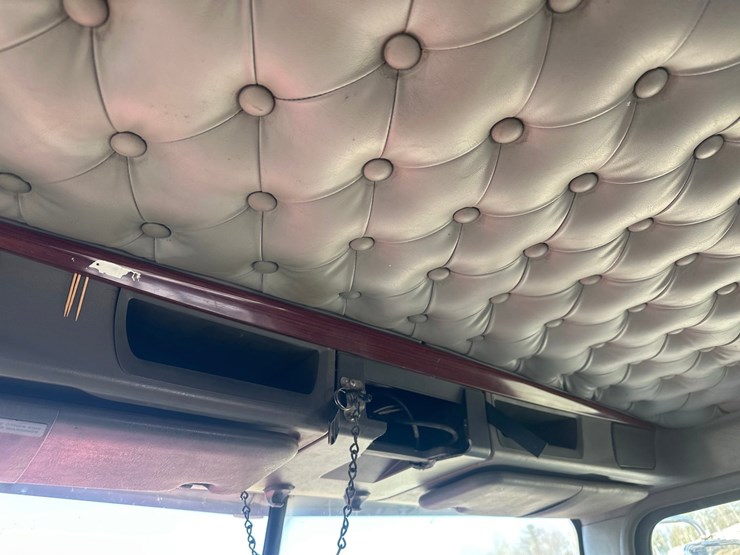 2006-kenworth-w900-image-43