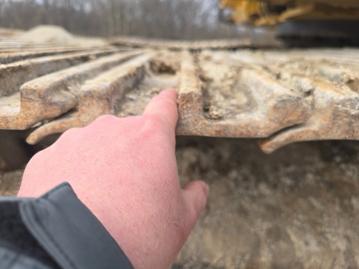 2013-caterpillar-324el-image-61