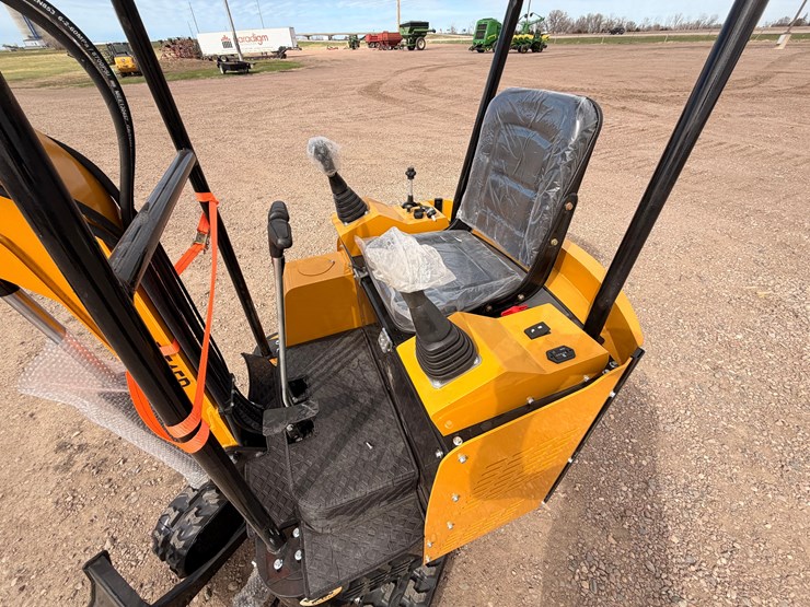 unused-2026-ats-rt15r-mini-excavator-image-12