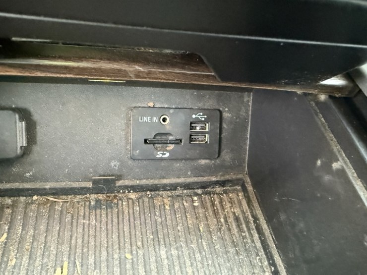 2015-ford-f150-image-42