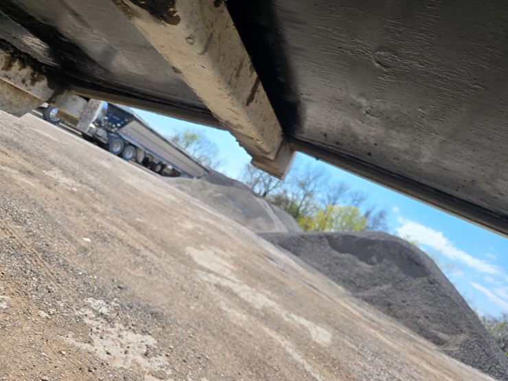 2000-red-river-live-bottom-image-42