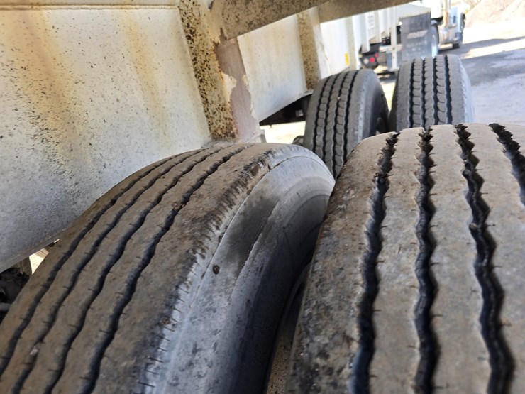 2000-red-river-live-bottom-image-46