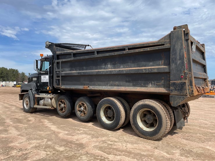 1995-mack-cl713-image-8