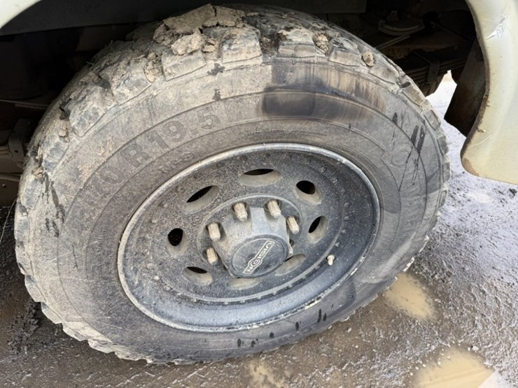 chevrolet-3500-image-15