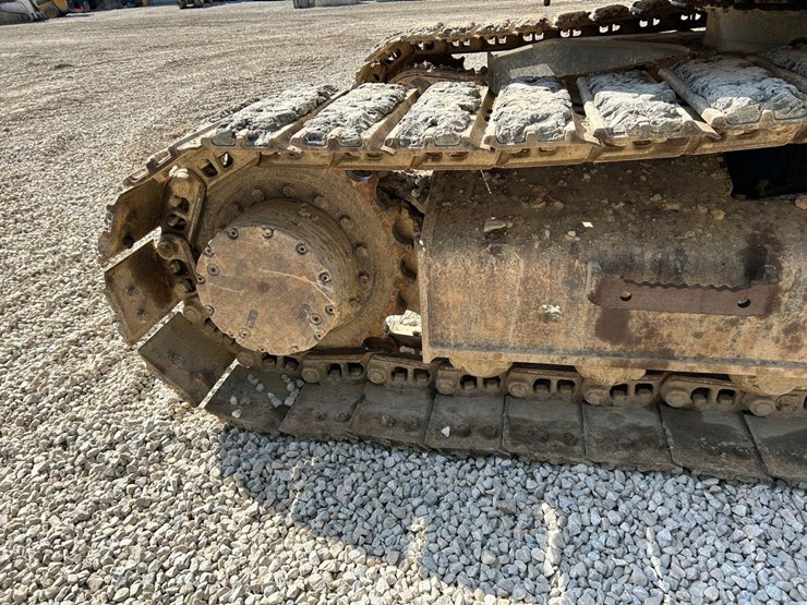 komatsu-pc138us-lc-8-image-11