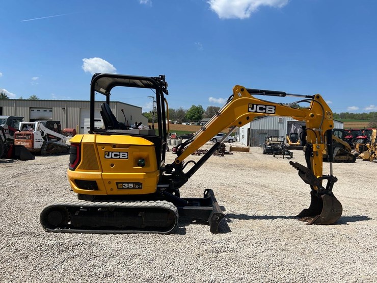 2021-jcb-35z-1-image-5