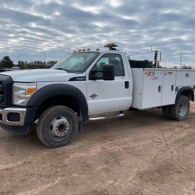 2012 FORD F550
