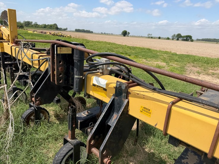 2000-landoll-2000-image-28