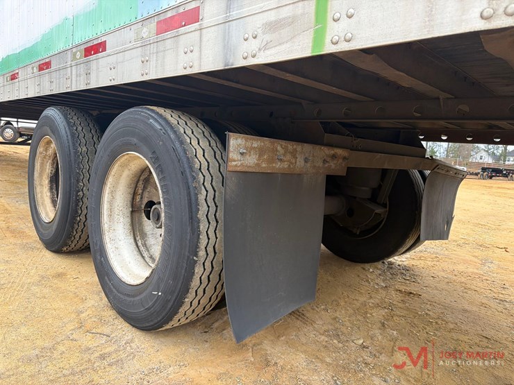 2009-utility-53'-image-11