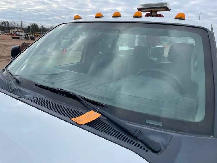 2012-ford-f550-image-11