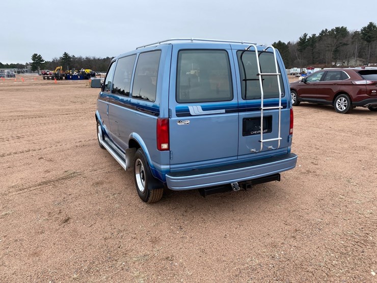 1985-chevrolet-astro-image-8