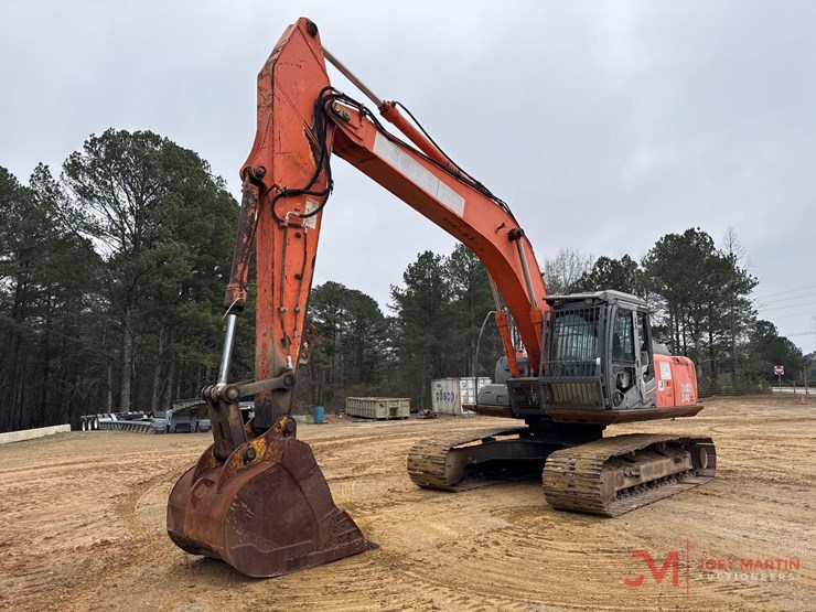 2007-hitachi-zx240-lc-3-image-2