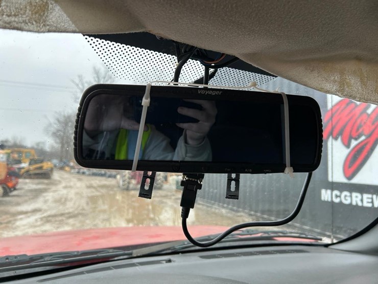 2004-chevrolet-1500-image-28