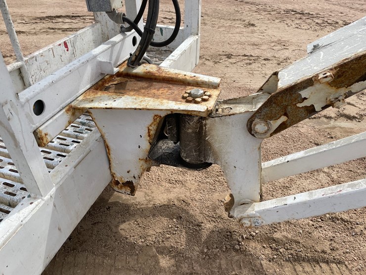 #1109-•-2008-snorkel-47j-boom-lift-image-14