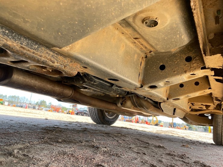 2011-cadillac-srx-image-13