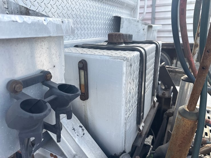 2007-mack-cl733-image-31