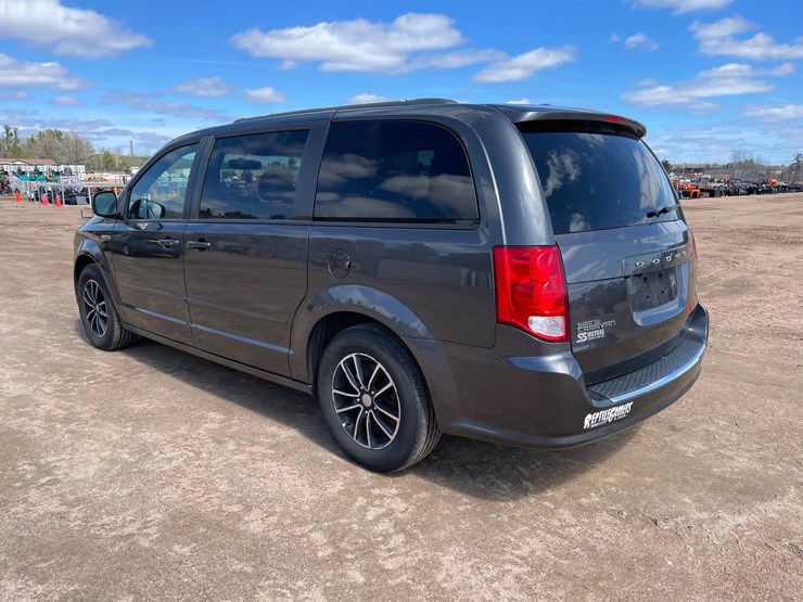 2017-dodge-grand-caravan-image-3