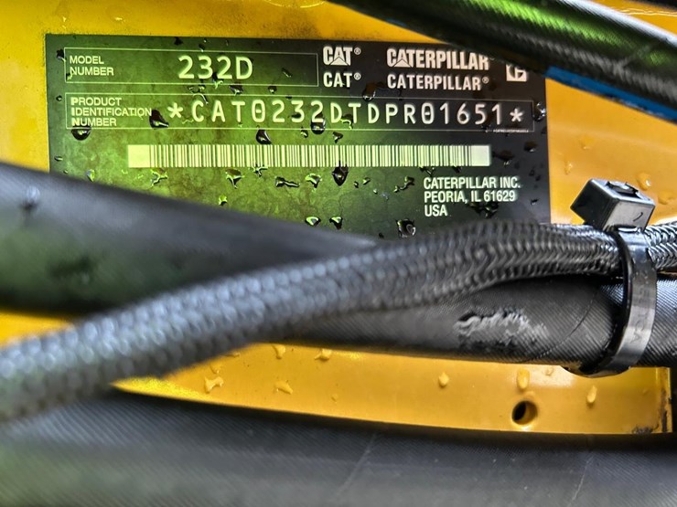 2019-caterpillar-232d-image-25