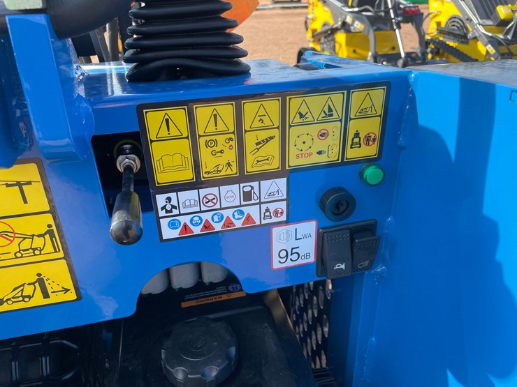 #1159-•-agt-mx-mrw14-wheeled-stand-on-mini-skid-steer-image-22