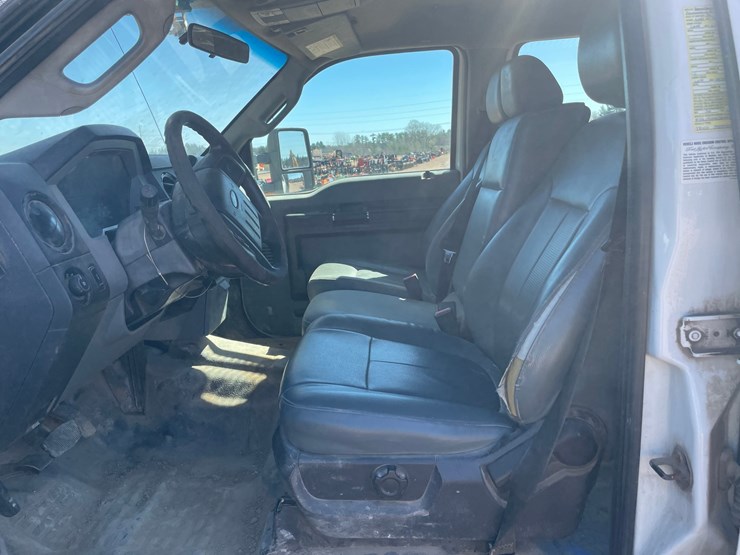 2012-ford-f550-image-48