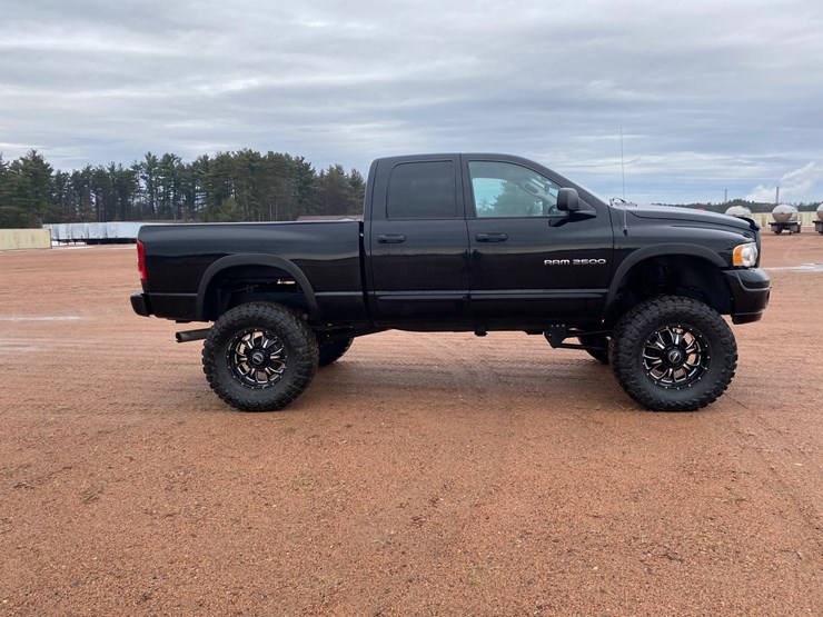 2005-dodge-2500-image-4