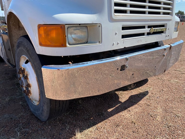 1993-international-8100-image-14