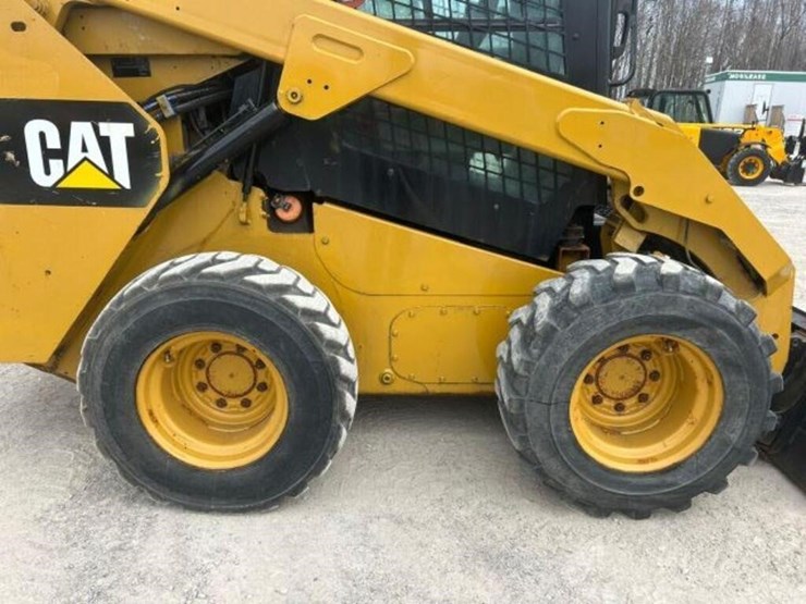 2014-caterpillar-262d-image-57