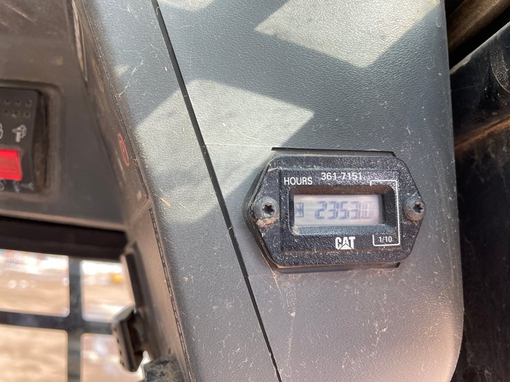 caterpillar-247b3-image-39