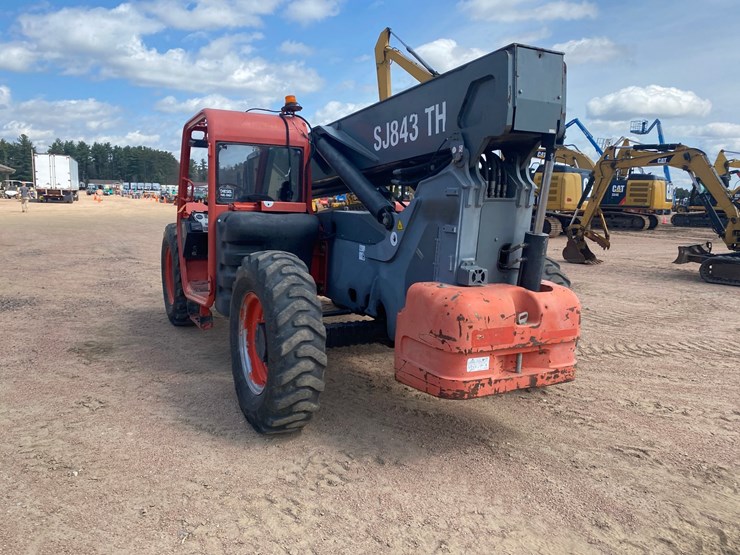 #1306-•-2018-skyjack-8,000lb-telehandler-image-11
