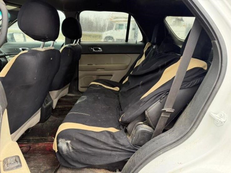 2013-ford-explorer-image-20