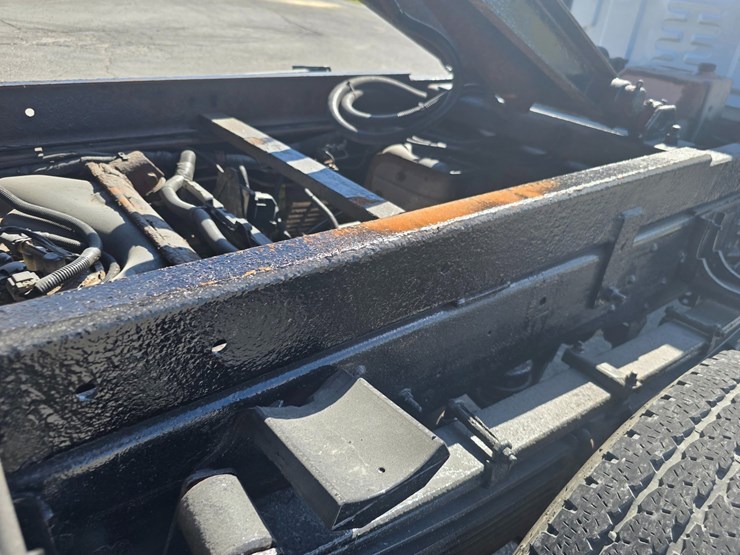 2019-chevrolet-silverado-3500-image-67