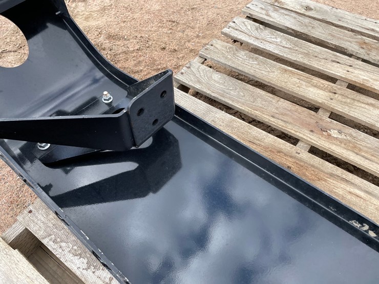 freightliner-108sd-image-5