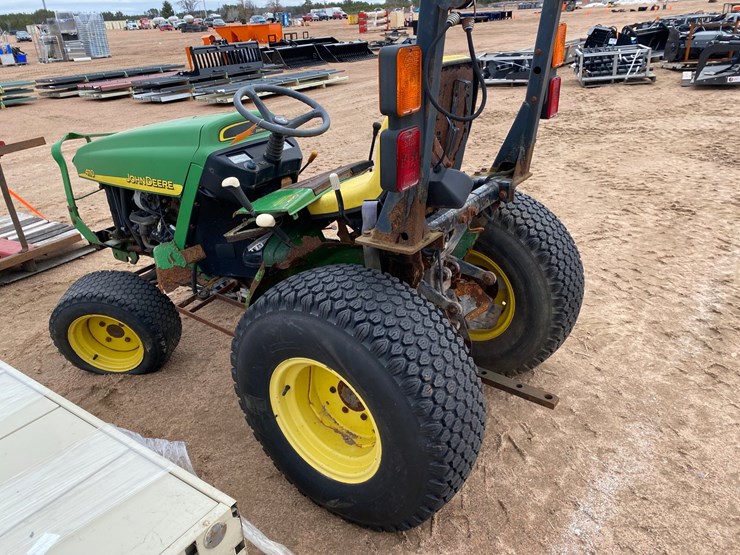 john-deere-4110-image-9