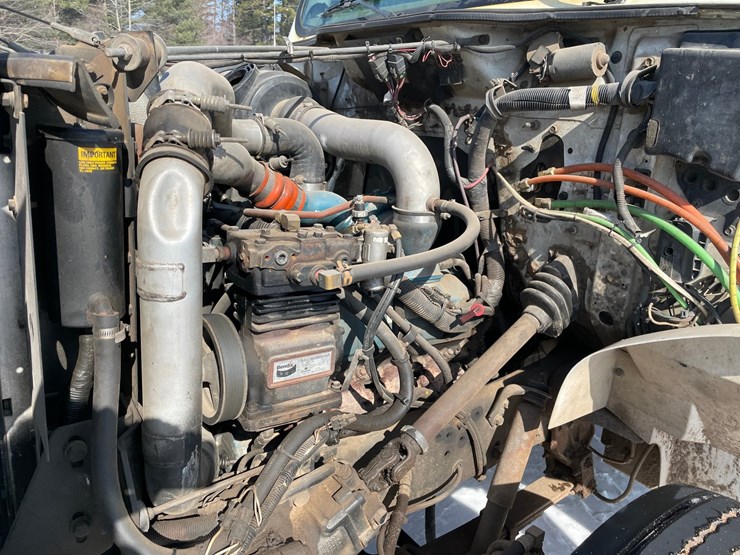 2000-international-4700-image-39