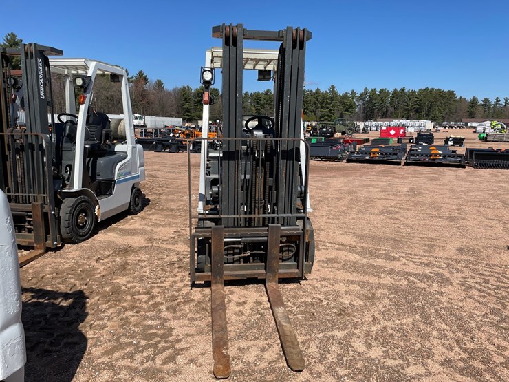 #1134-•-unicarriers-lp-forklift-image-6