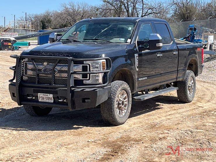 2019-ford-f250-xlt-image-2