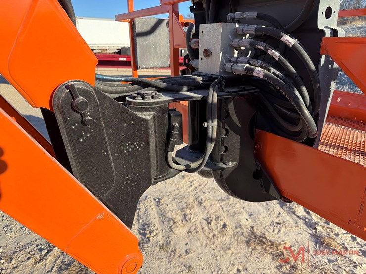 2015-jlg-600aj-image-8