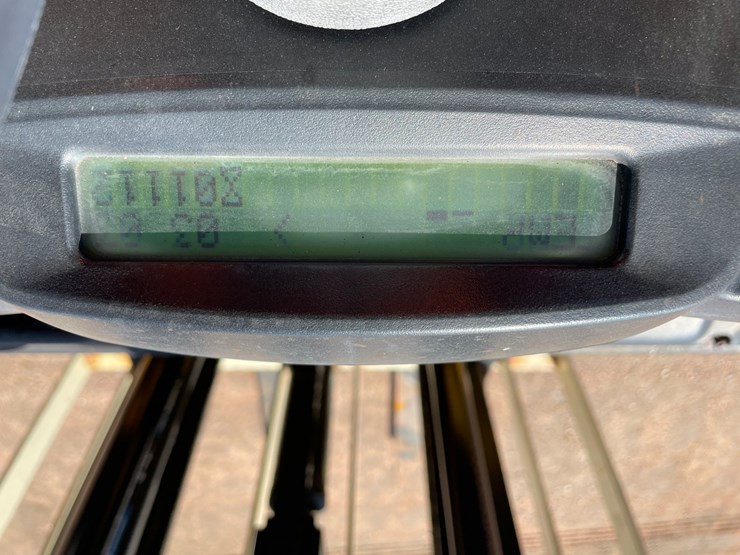 #1137-•-yale-4,000lb-lp-forklift-image-26