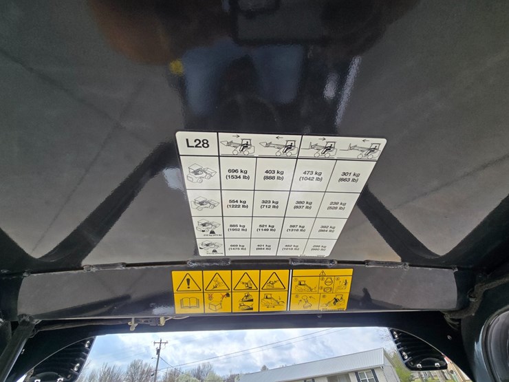 2023-bobcat-l28-image-31