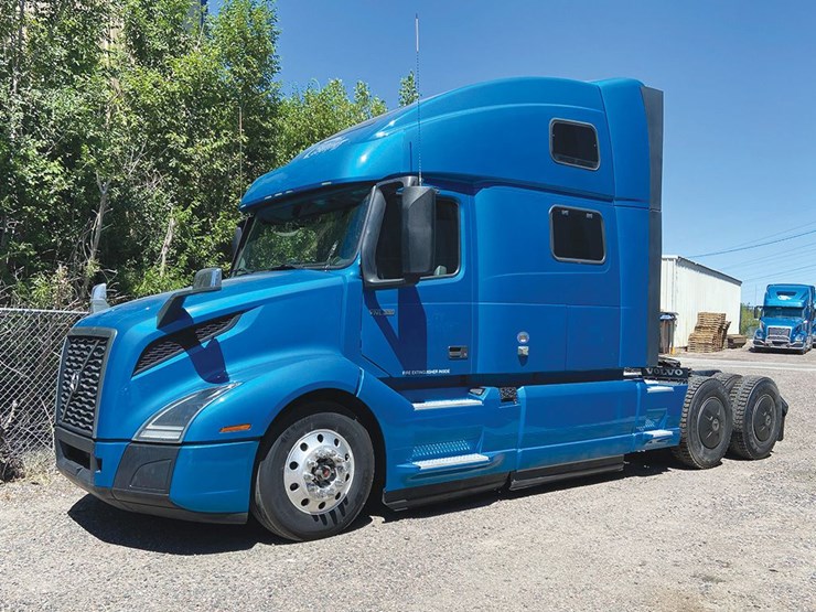 2019-volvo-vnl860-image-1