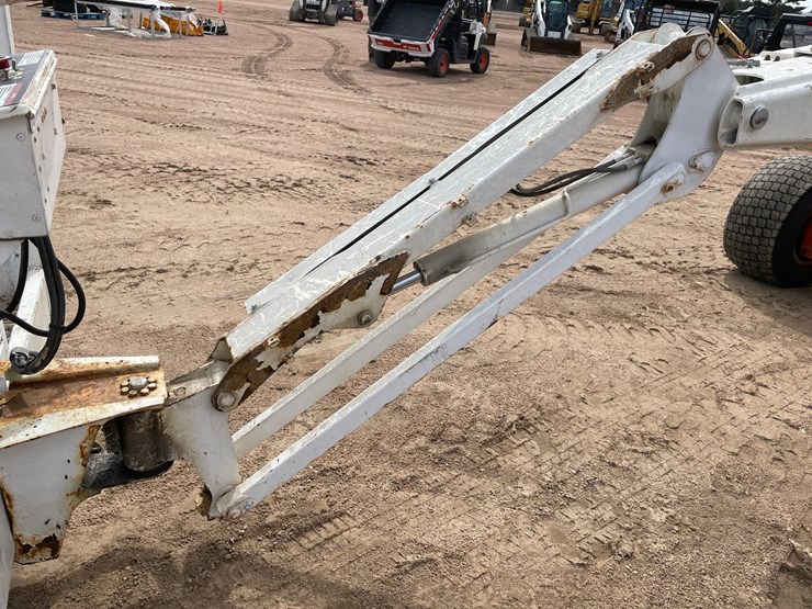 #1109-•-2008-snorkel-47j-boom-lift-image-13