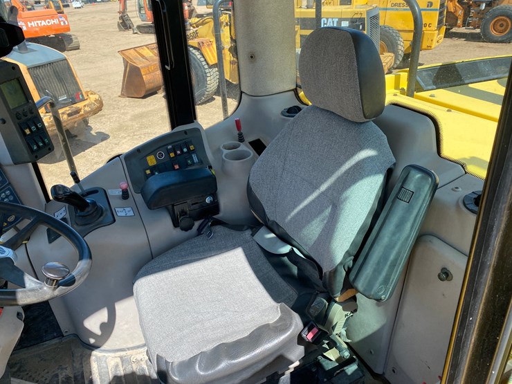 2005-new-holland-lw230b-image-47