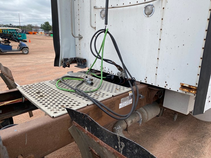 1998-kenworth-t800-image-30