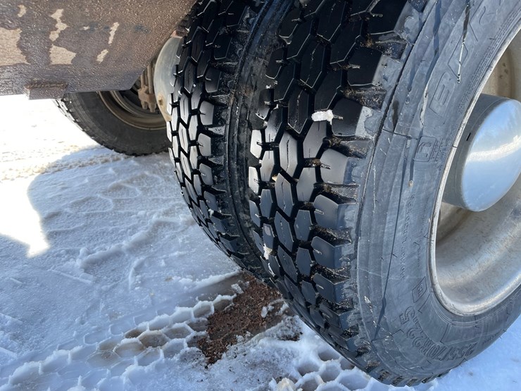 2000-international-4700-image-24