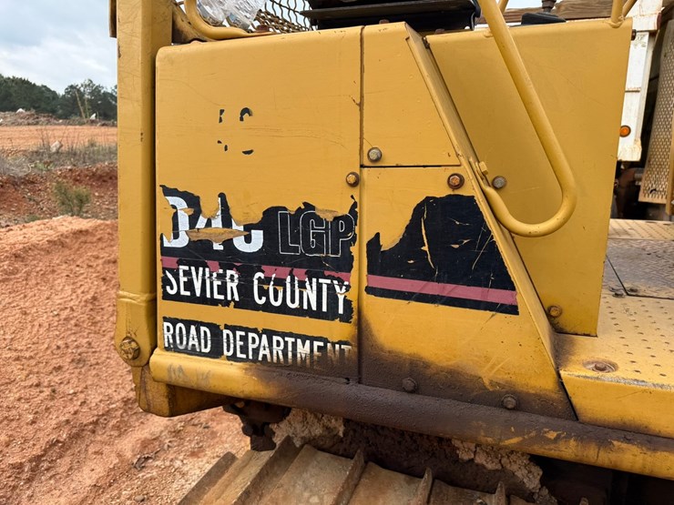 caterpillar-d4c-image-23