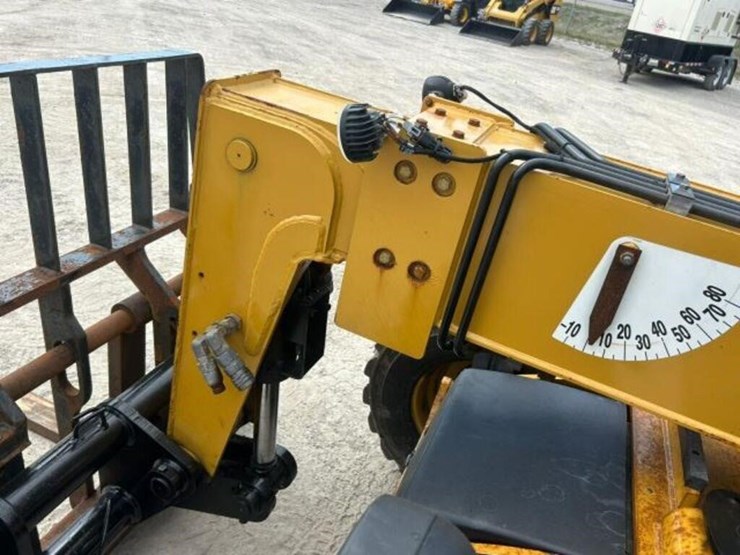 2012-caterpillar-th255-image-39